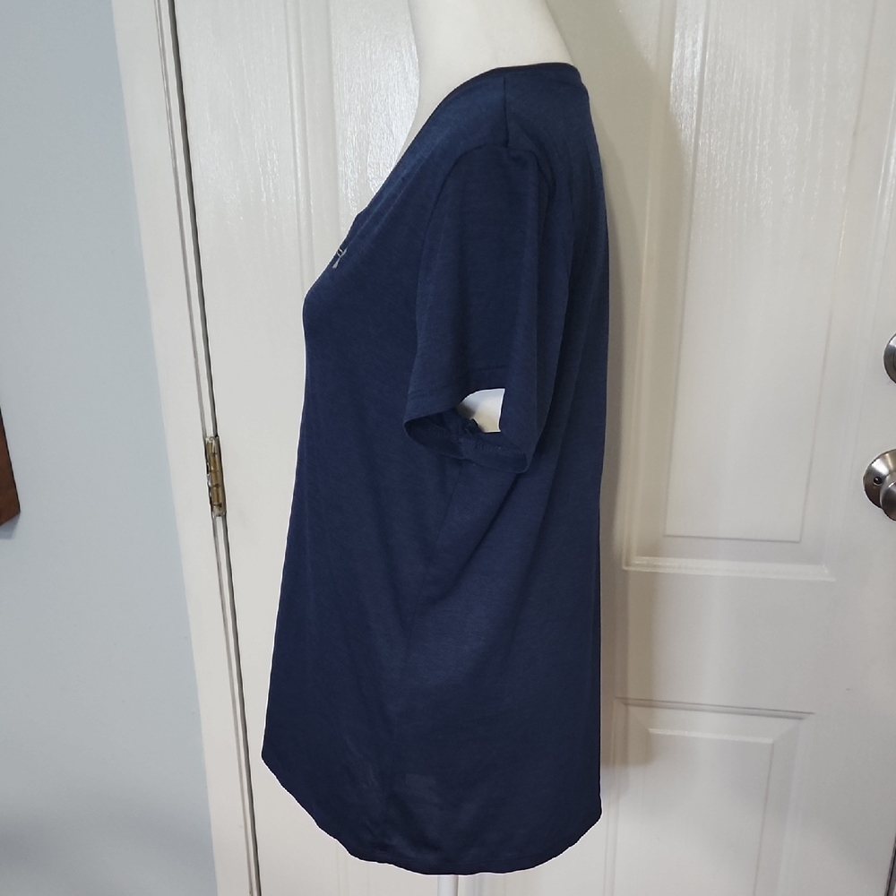 Under Armour Women's Navy V-Neck Tee - Picture 4 of 6